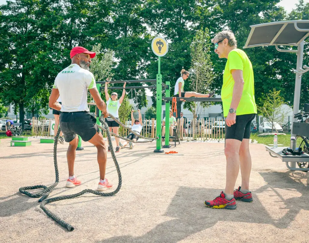 urs de fitness extérieur à Riorges avec équipements de fitness extérieur pour entraînement en plein air