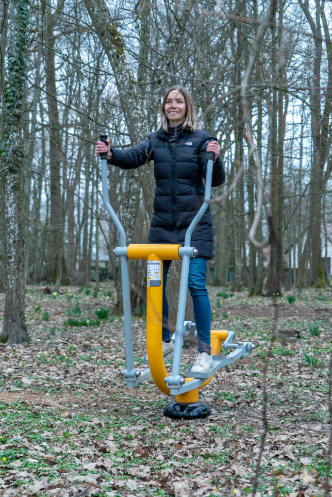 vélo elliptique incontournable agrès de fitness extérieur